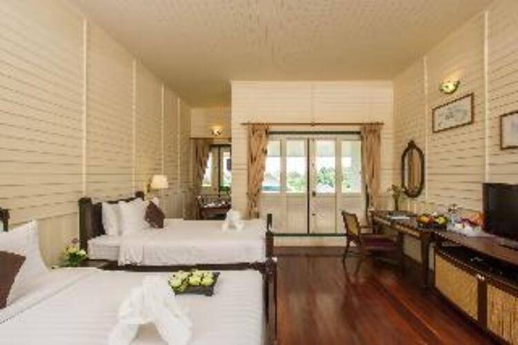 Kalanan Riverside Resort