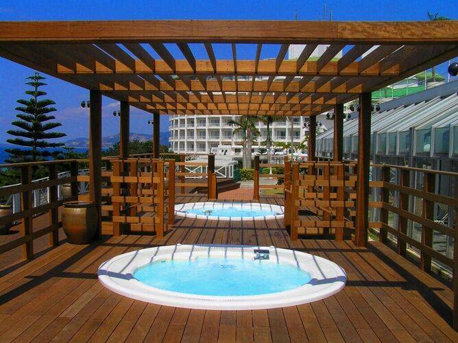 Okinawa Kariyushi Beach Resort Ocean Spa 4★, Япония