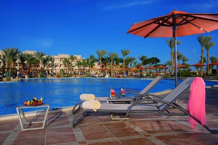 Royal Lagoons Resort & Aqua Park