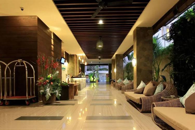 Grand Ixora Kuta Resort