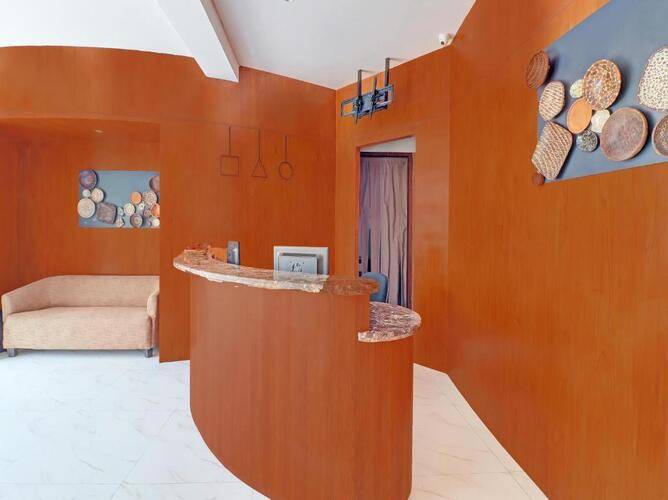 Townhouse Oak Signature Hotel