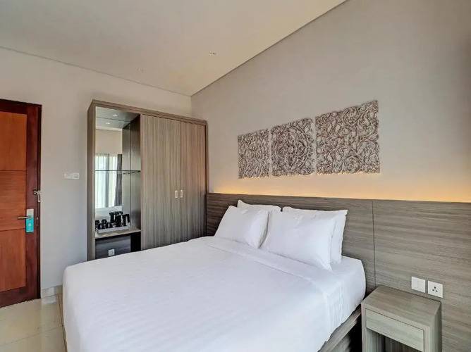 Townhouse Oak Signature Hotel