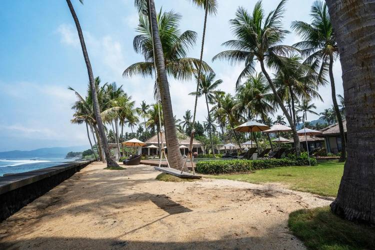 Nirwana Beach & Resort