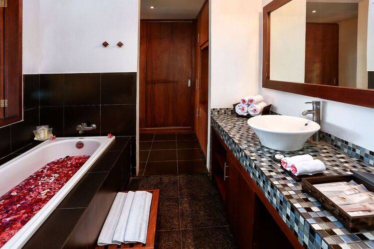 Nirwana Beach & Resort