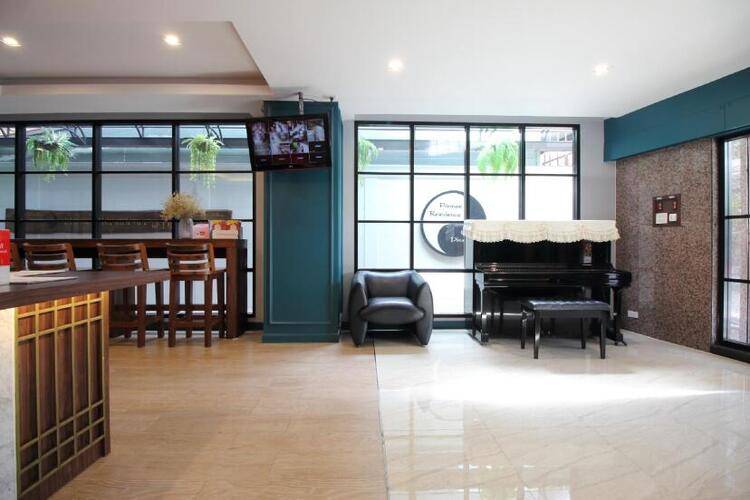 Oyo 483 Pannee Hotel Khaosan