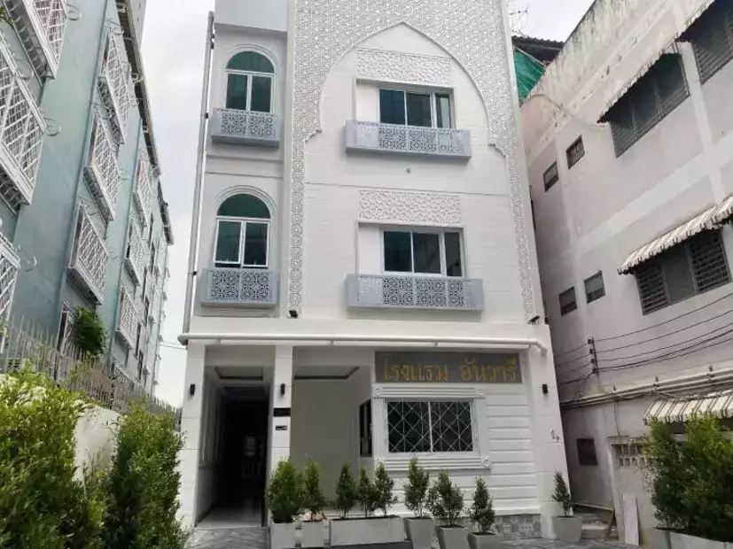 Anwari Hotel