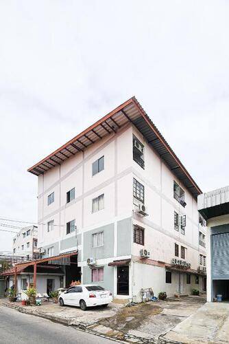 Freesia Bangphi Guest House