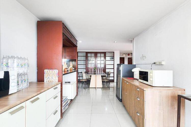 Freesia Bangphi Guest House