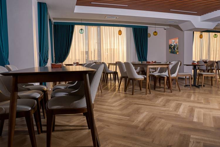 Crown Hotel Bishkek Hotel