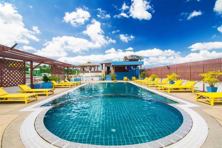 Blue Skyline Hotel