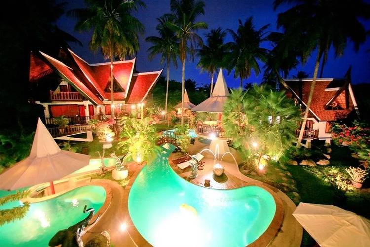 Coco Palace Resort