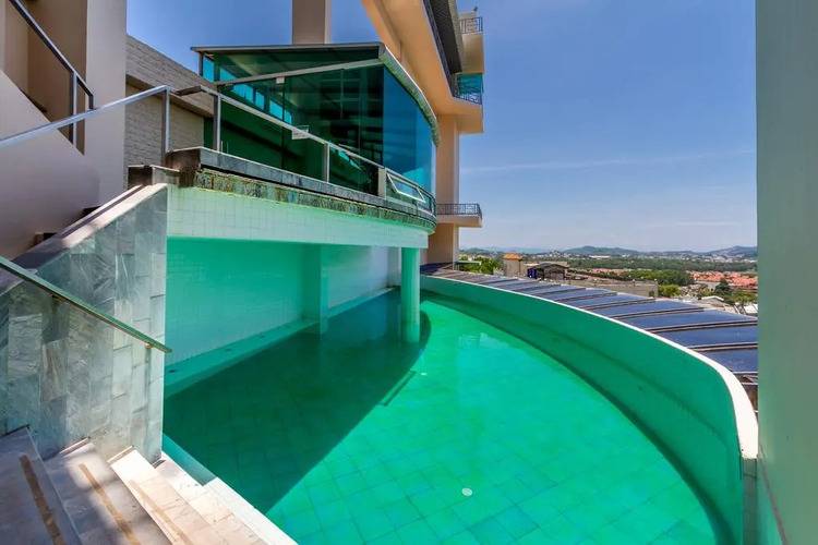 Hilltop Wellness Resort