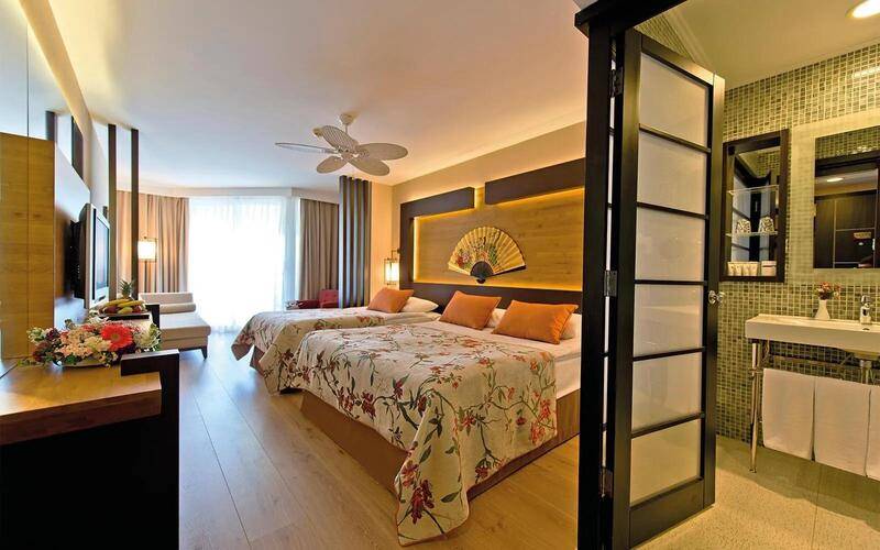 Limak Lara Deluxe Resort