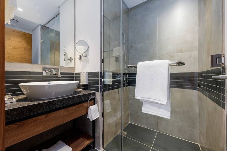 Holiday Inn Dubai Village Circle