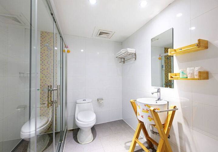 Ln White House Hotel