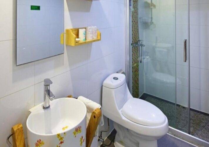 Ln White House Hotel