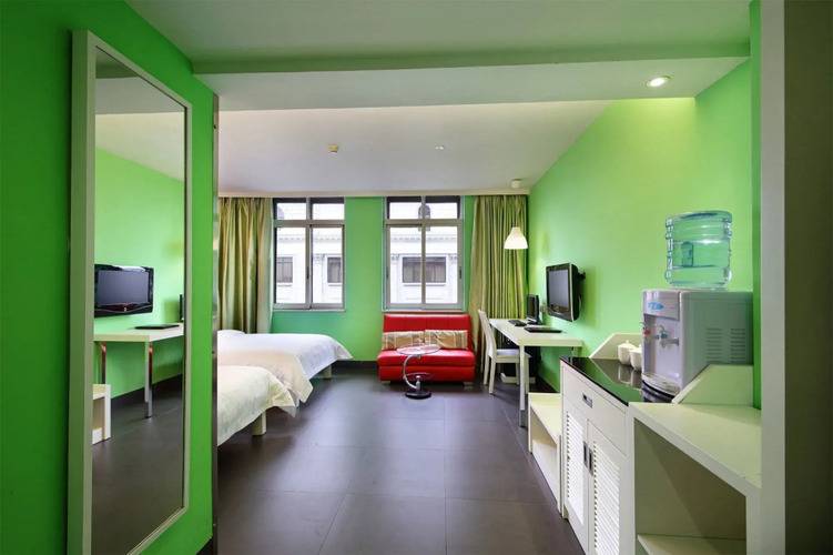 Ln White House Hotel