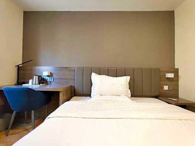 7 Days Inn Guangzhou Baiyun Yongtai Metro 2nd Branch