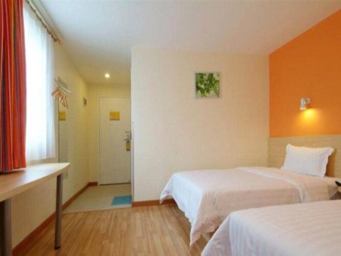 7 Days Inn Guangzhou Baiyun Yongtai Metro 2nd Branch