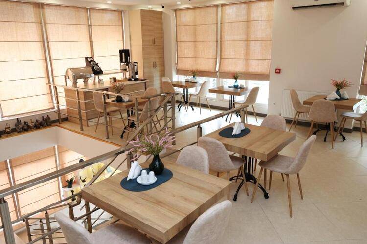 Aniko Hotel
