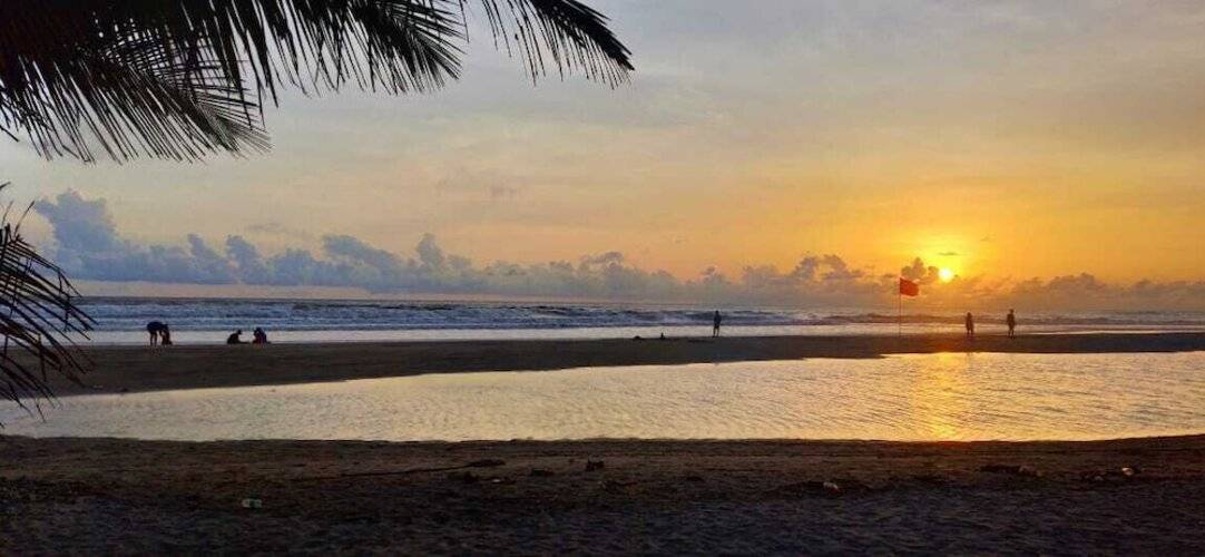 Sinq Beach Morjim