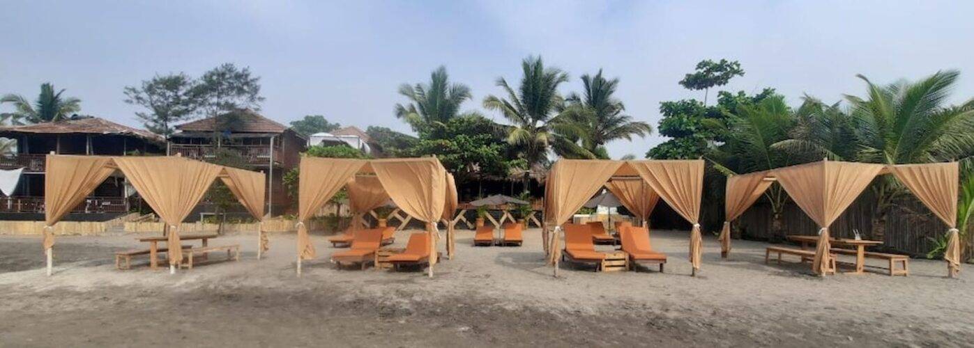 Sinq Beach Morjim