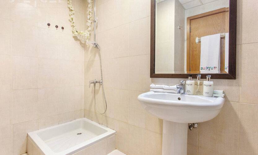 Staycae Holiday Homes - Suburbia