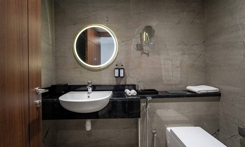 Grand Ambassador Hotel