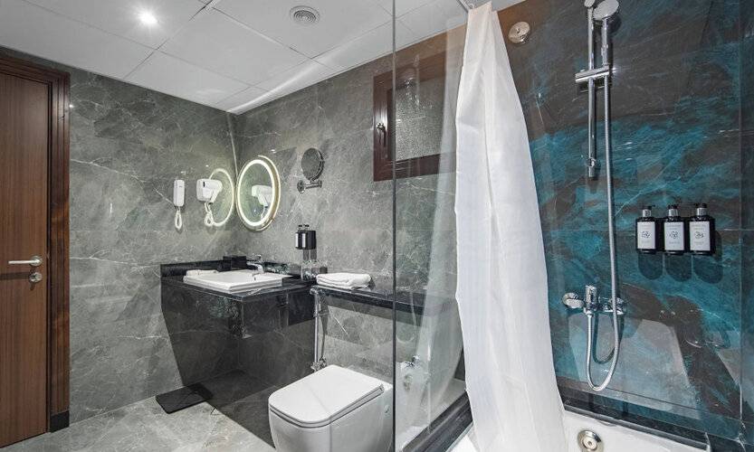 Grand Ambassador Hotel