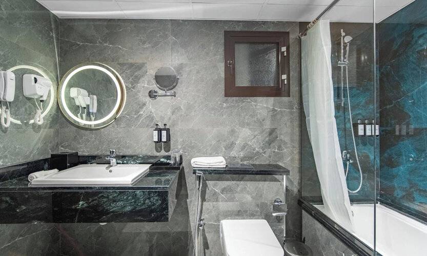 Grand Ambassador Hotel