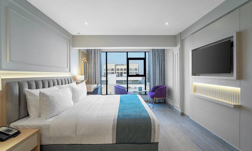 Grand Ambassador Hotel