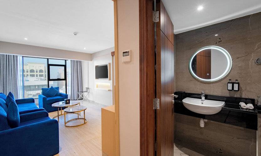 Grand Ambassador Hotel