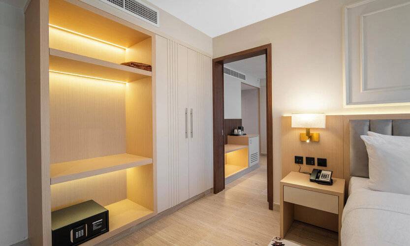 Grand Ambassador Hotel