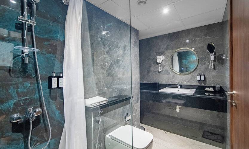 Grand Ambassador Hotel