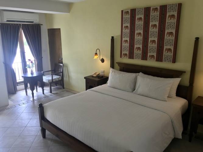 Отель Ao Nang Colors - Aonang Beach