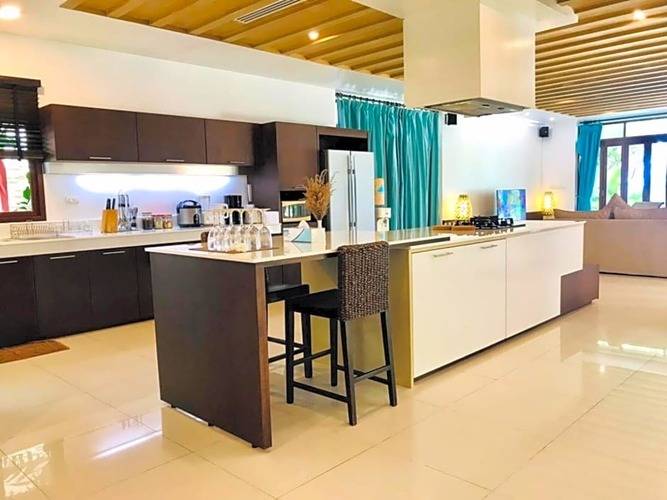 Amatapura Beachfront Villa 14