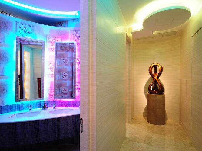 One One Bangkok Hotel