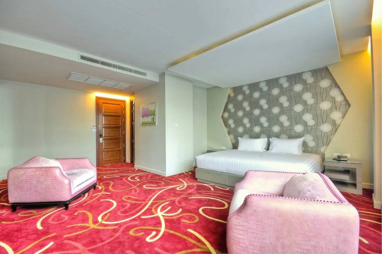 One One Bangkok Hotel