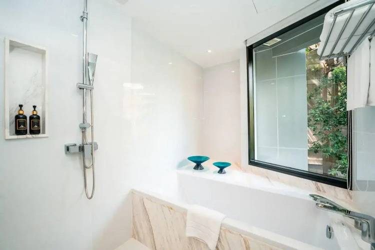 Amanta Hotel & Residence Sathorn