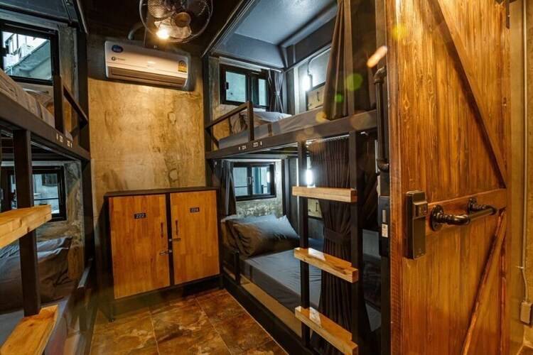 Episode 11 Hostel