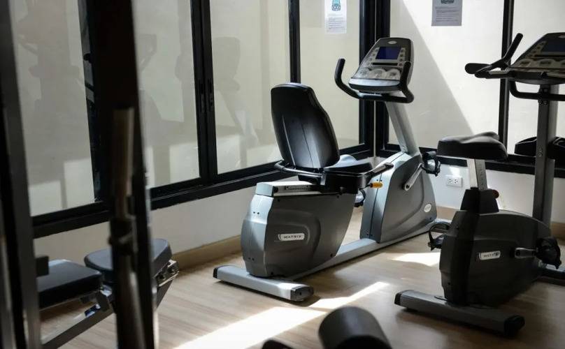 Ten Ekamai Suites Serviced Apartment