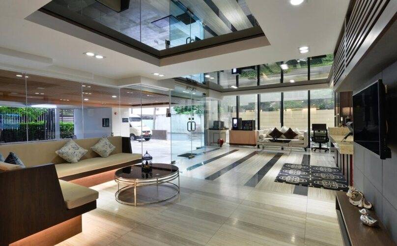 Ten Ekamai Suites Serviced Apartment