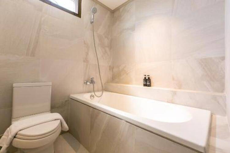 Thea, Executive Suite Serviced Apartment In Ekamai