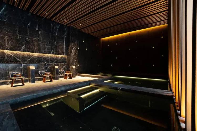 Silq Hotel And Residence