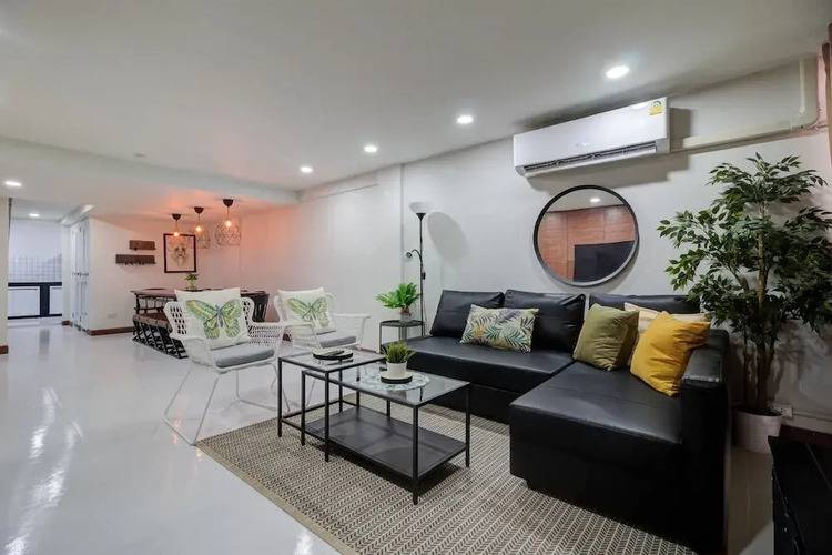 Bangkok Watergate Townhouse