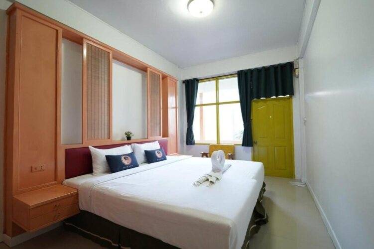 Roomquest Hotel Pratunam