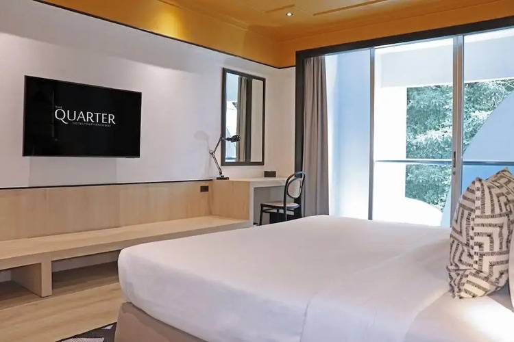 The Quarter Saphan Khwai By Uhg