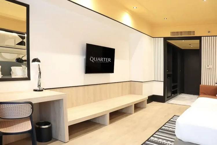 The Quarter Saphan Khwai By Uhg