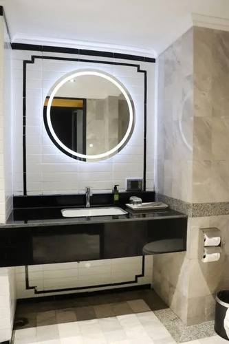 The Quarter Saphan Khwai By Uhg