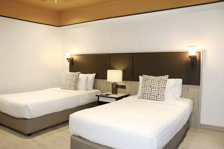 The Quarter Saphan Khwai By Uhg